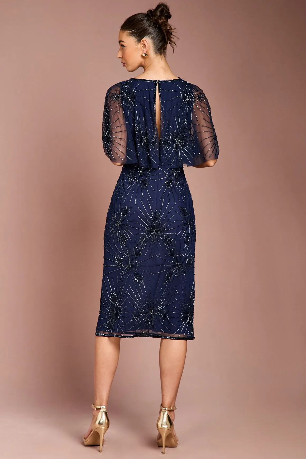 Robe Mi-Longue à Cape Ornée de Motifs Floraux