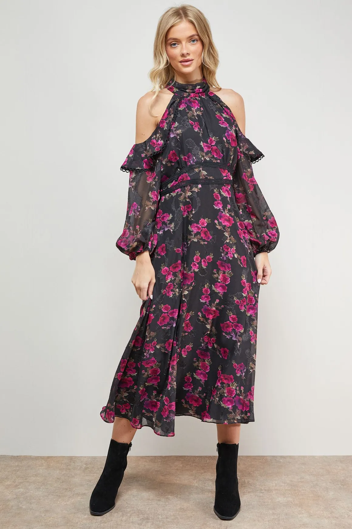 Robe Mi-Longue à Col Halter avec Épaules Dénudées et Volants