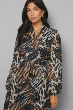 Robe Mi-longue à Col Lavallière et Imprimé Animal Abstrait