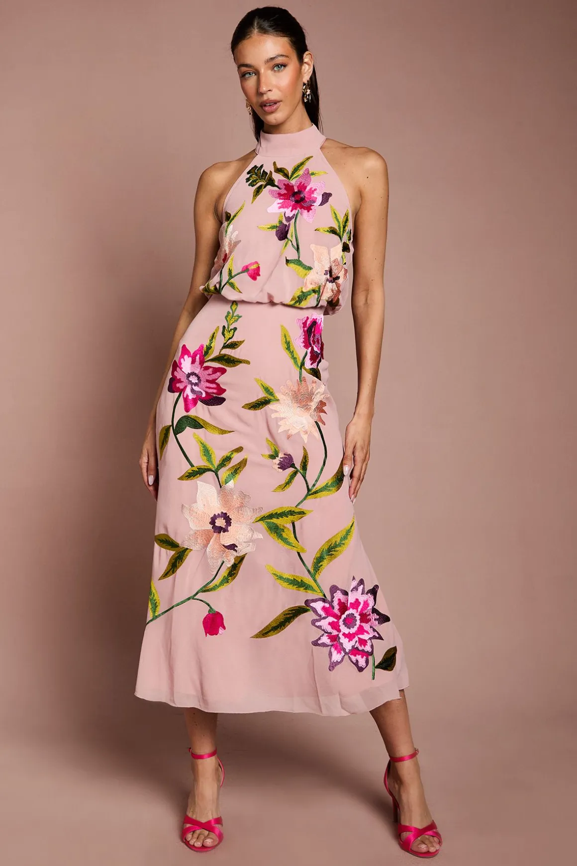 Robe Mi-longue À Col Montant Avec Broderie Florale