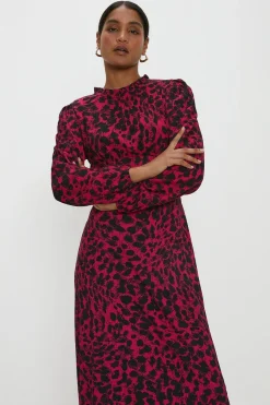 Robe Mi-Longue à Col Volants Imprimé Léopard Rose