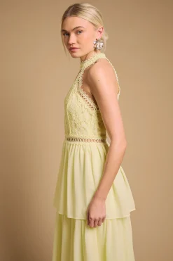 Robe Mi-Longue à Dentelle Étagée avec Col Licou