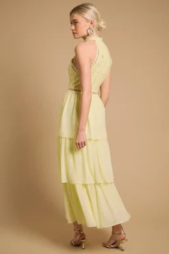 Robe Mi-Longue à Dentelle Étagée avec Col Licou