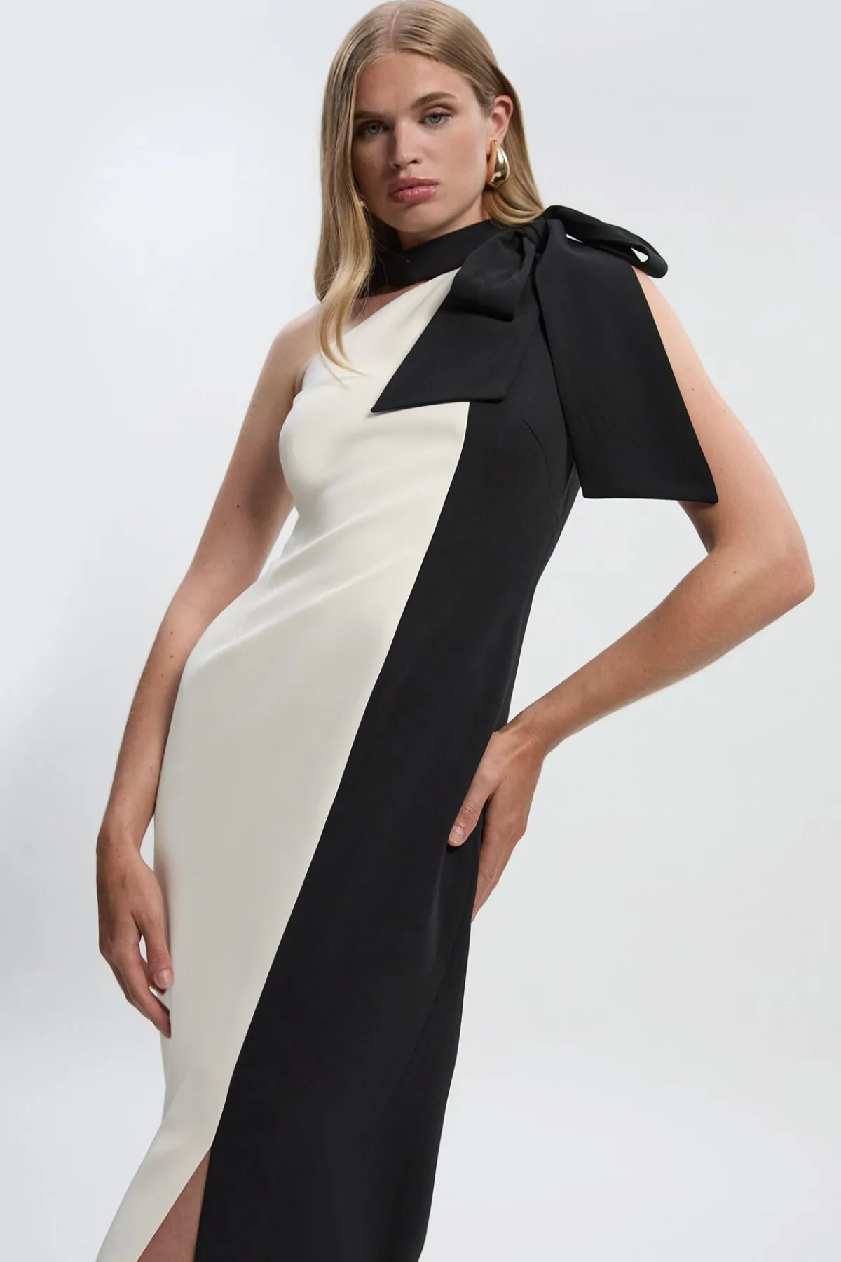 KarenMillen Robe Mi-Longue Douce à Blocs de Couleur avec Col Nœud Papillon Ajustée<Femme Tailleurs|Robes Mi-Longues