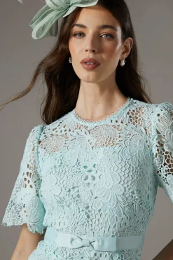 Robe Mi-Longue en Dentelle avec Ceinture Nœud