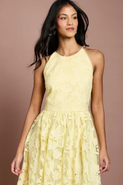 Robe Mi-longue En Dentelle À Col Halter Petite Taille