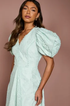 Robe Mi-Longue en Dentelle à Manches Bouffantes