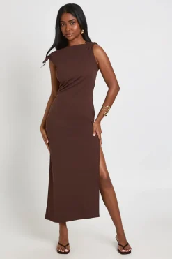 boohoo Robe Mi-longue En Jersey Crêpe Avec Nœud À L'épaule<Femme Looks Chocolat|Robes Moulantes