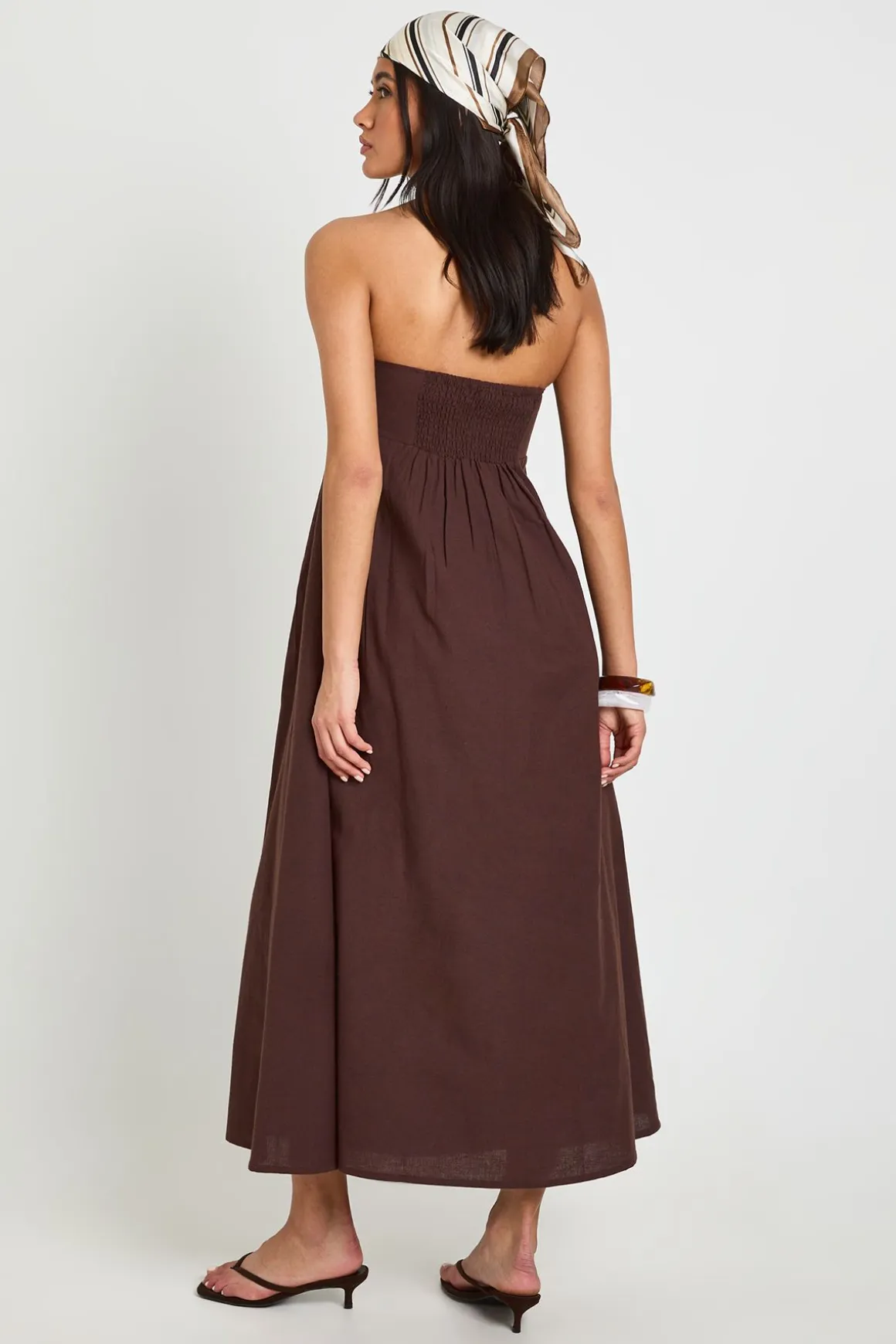 Robe Mi-longue En Lin À Dos Froncé Et Décolleté Bandeau