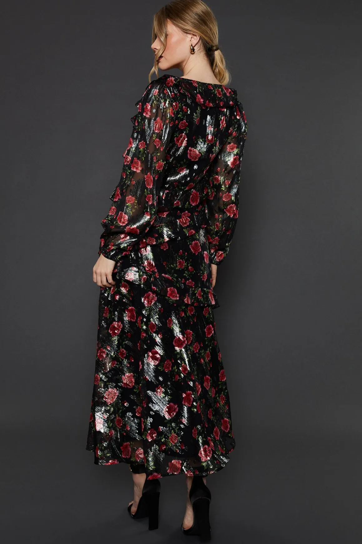 Robe Mi-longue en Mousseline à Manches Longues avec Volants et Imprimé Floral Noir Métallisé