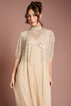 Robe Mi-Longue en Mousseline Richement Ornée