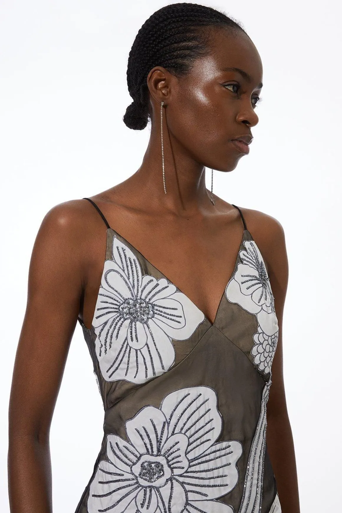 Robe mi-longue en organdie tissée avec appliqué