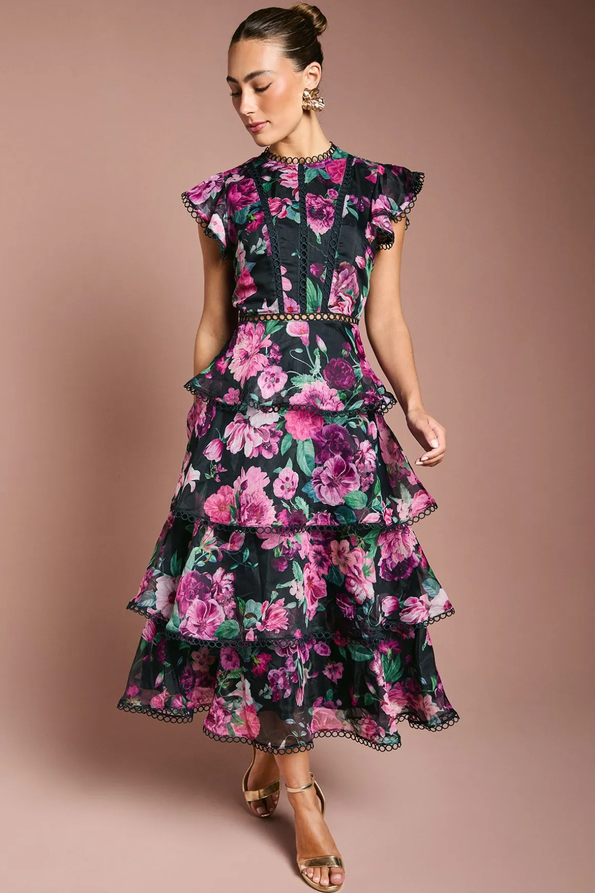 Robe Mi-Longue en Organza à Volants avec Finitions en Dentelle