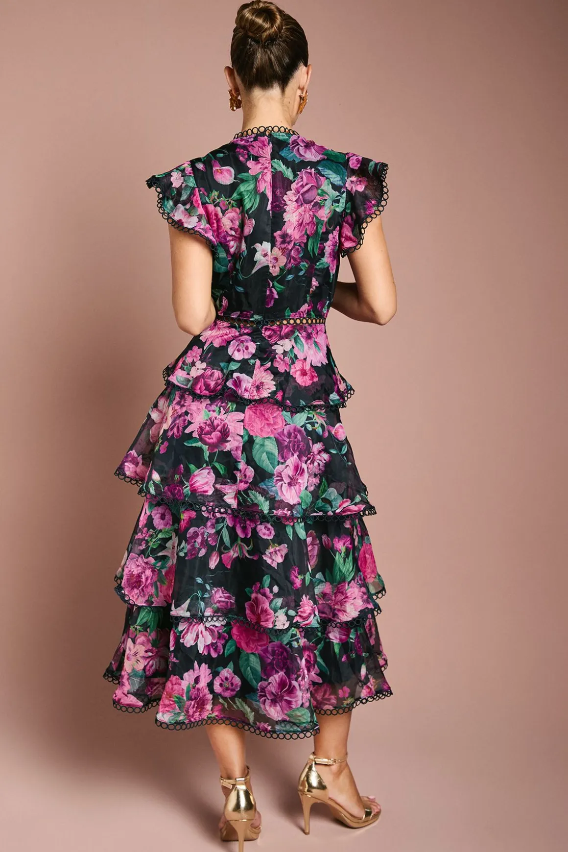 Robe Mi-Longue en Organza à Volants avec Finitions en Dentelle