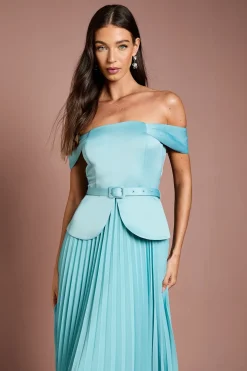 Robe Mi-longue en Satin avec Haut Bardot et Jupe Plissée