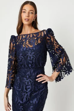 Robe Mi-Longue en Satin Dentelle à Col Bateau avec Manches Évasées