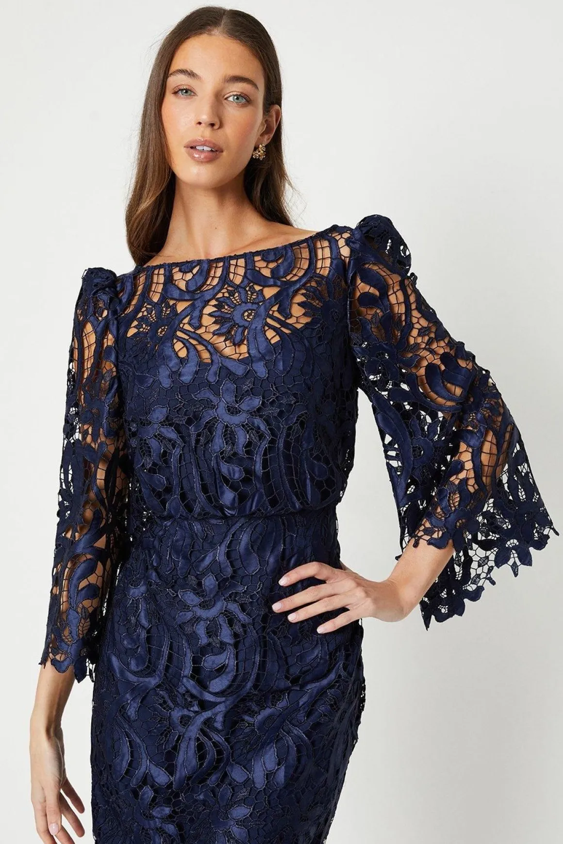 Robe Mi-Longue en Satin Dentelle à Col Bateau avec Manches Évasées