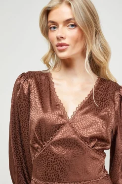 Robe Mi-Longue en Satin Jacquard