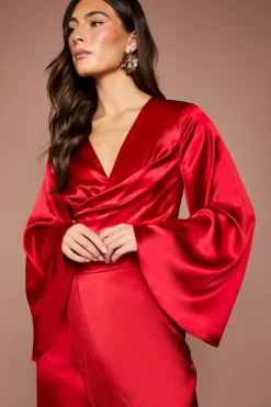 Robe Mi-Longue en Satin à Taille Portefeuille et Ourlet à Franges