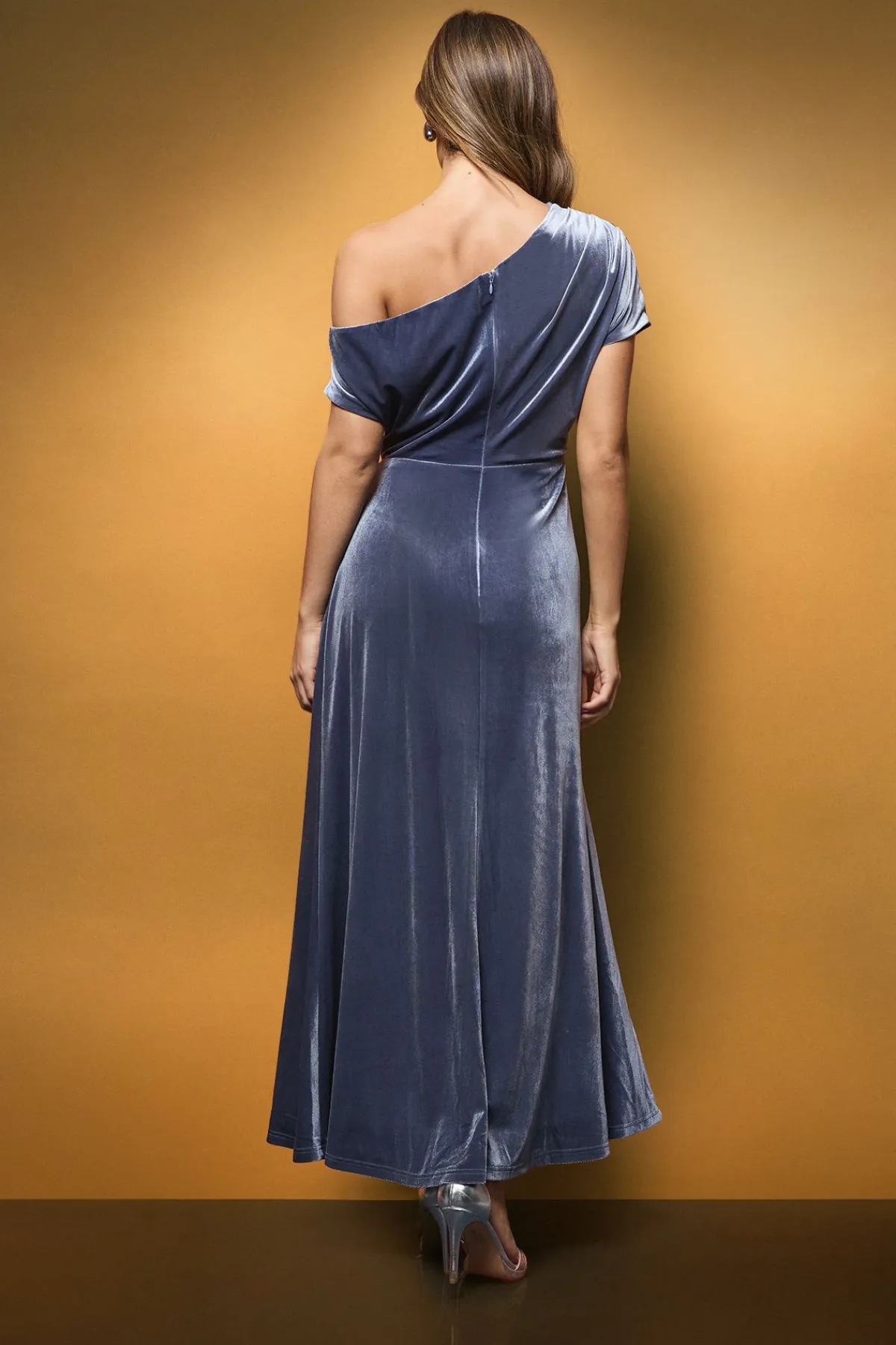 Coast Robe Mi-Longue en Velours à Une Épaule avec Détails Froncés<Femme Toutes Les Robes|Robes Mi-Longues