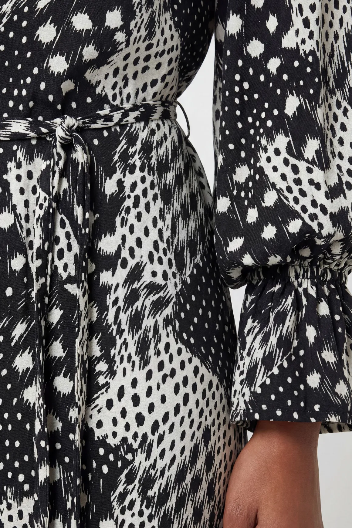 Robe Mi-longue En Viscose Tissée Imprimée À Col Drapé