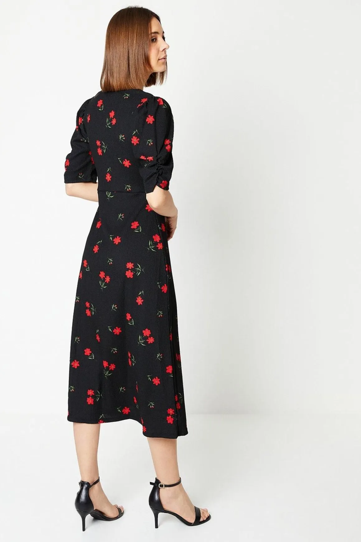 Robe Mi-Longue Fleurie à Coutures