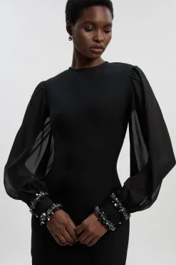 Robe Mi-Longue à Forme Ajustée et Manches en Mousseline Ornementées