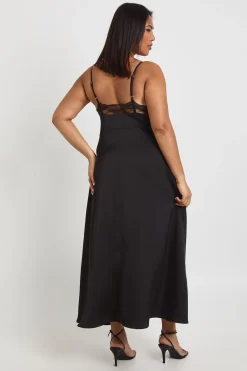 Robe Mi-longue Grande Taille En Satin Avec Détail De Bonnets En Dentelle