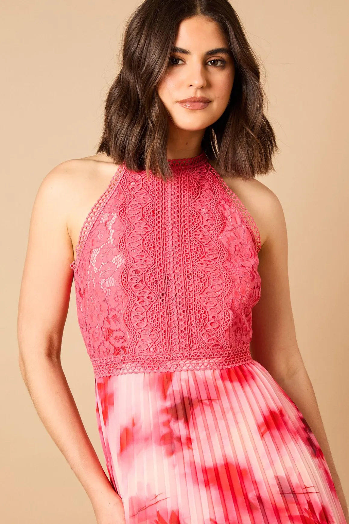 Robe Mi-Longue Imprimée à Col Halter en Dentelle
