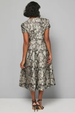Robe Mi-Longue Jacquard à Détails de Coutures