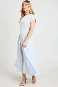 boohoo Robe Mi-longue À Jupe Volumineuse Texturée Petite<Femme Robes De Soirée|Robes