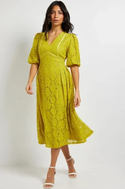 Robe Mi-Longue à Manches Bouffantes en Dentelle