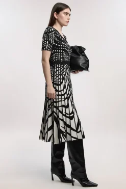 Robe Mi-Longue à Manches Courtes et Jupe Évasée en Maille Jacquard Motif Zèbre