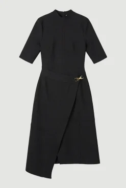 Robe Mi-Longue Moulante Bandage Asymétrique en Maille