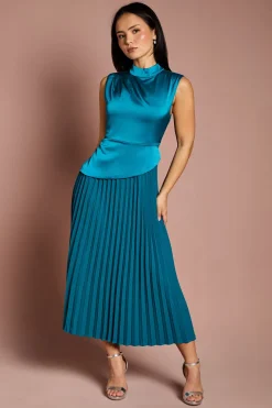 Robe Mi-Longue Petite à Col Montant et Jupe Plissée Drapée