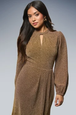 Robe Mi-Longue Petite DP Luxe en Jersey Pailleté avec Détail Trou de Serrure