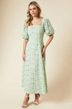Robe Mi-Longue Petite DP Luxe à Manches Bouffantes en Dentelle