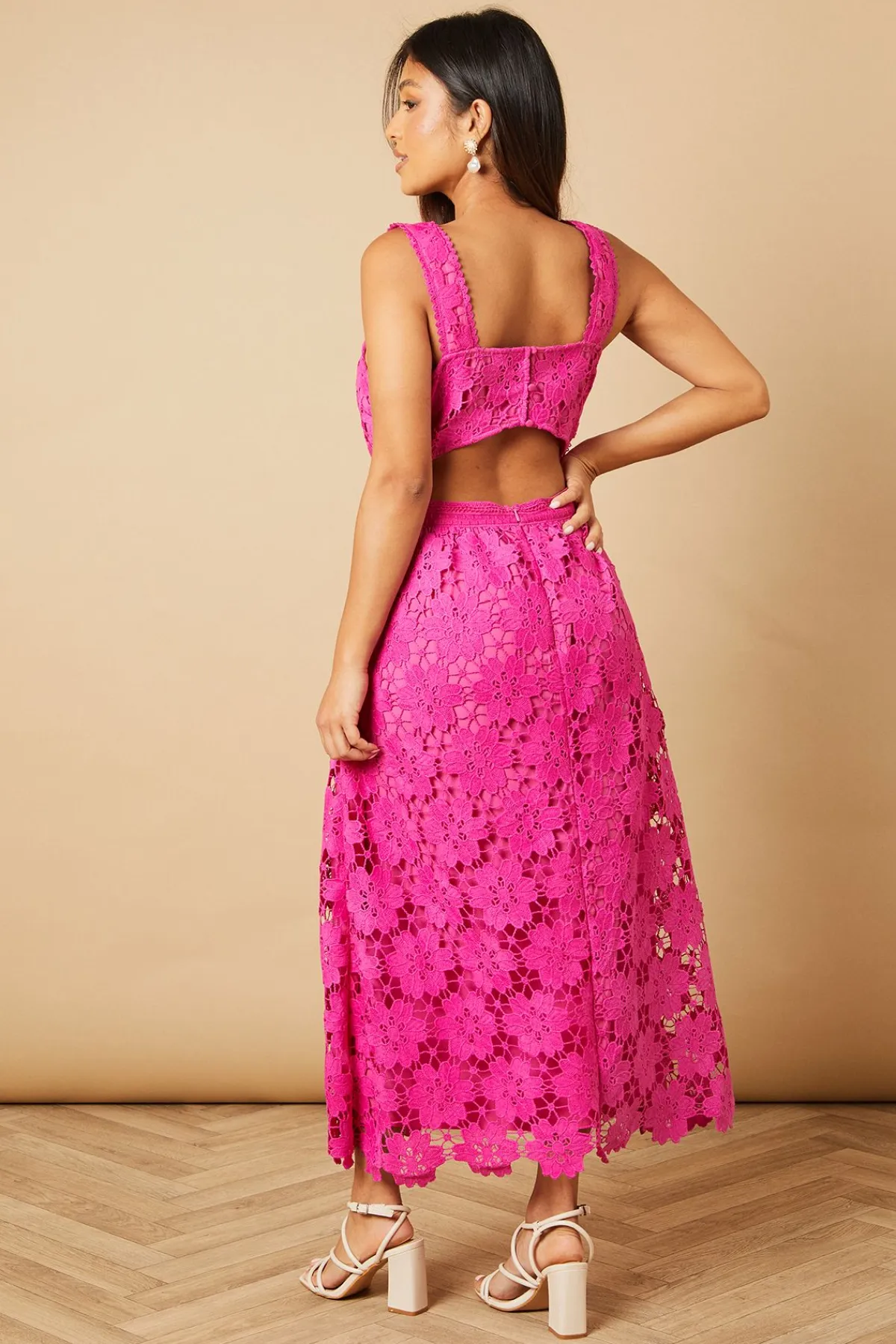 Oasis Robe Mi-Longue Petite à Encolure Carrée avec Détails en Dentelle Florale<Femme Robes Mi-Longues|Satin Et Dentelle