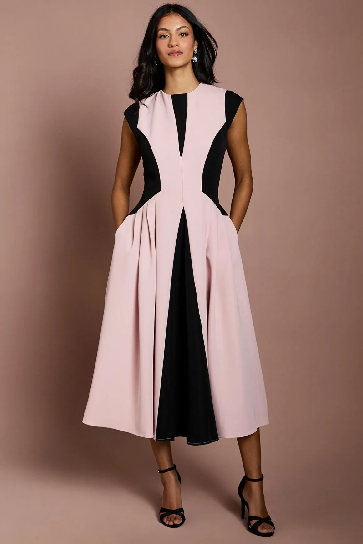 Robe Mi-Longue Petite en Crêpe à Blocs de Couleur