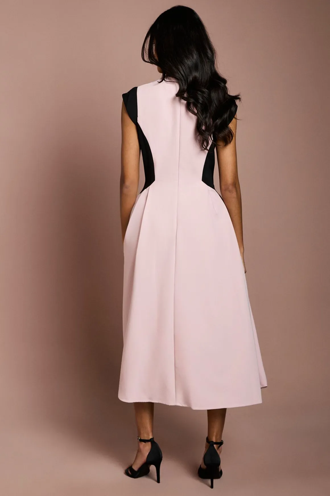 Robe Mi-Longue Petite en Crêpe à Blocs de Couleur
