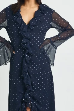 boohoo Robe Mi-Longue Petite en Mousseline à Pois avec Détails Volantés<Femme Pois|Robes À Manches Longues
