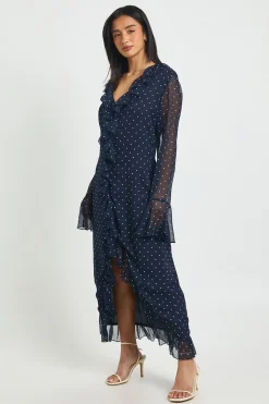 boohoo Robe Mi-Longue Petite en Mousseline à Pois avec Détails Volantés<Femme Pois|Robes À Manches Longues