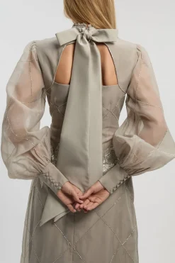 Robe Mi-Longue Petite en Organdi à Manches Bouffantes Ornée de Cristaux