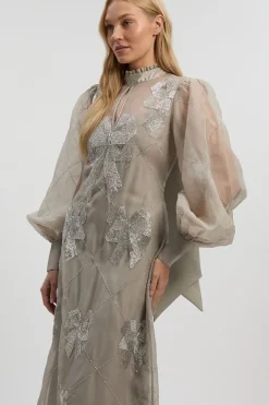 Robe Mi-Longue Petite en Organdi à Manches Bouffantes Ornée de Cristaux