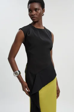 Robe Mi-Longue Petite Taille Ajustée Col Asymétrique Détail Drapé à la Taille