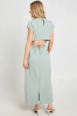 Robe Mi-longue Petite Taille Dos Ouvert Avec Taille Froncée