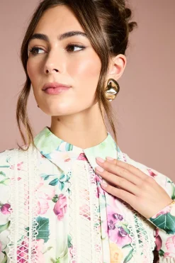 Robe Mi-Longue à Plis avec Finitions en Dentelle
