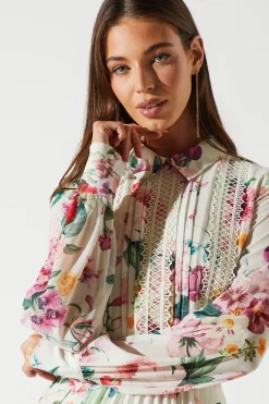 Robe Mi-Longue à Plis avec Finitions en Dentelle