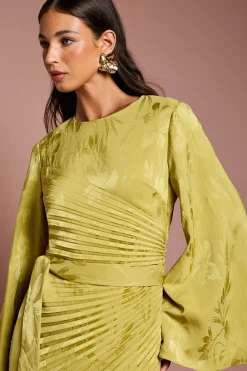 Robe Mi-Longue Plissée en Jacquard à Manches Évasées