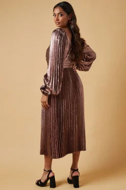 Robe Mi-Longue Plissée Métallisée d'Occasion